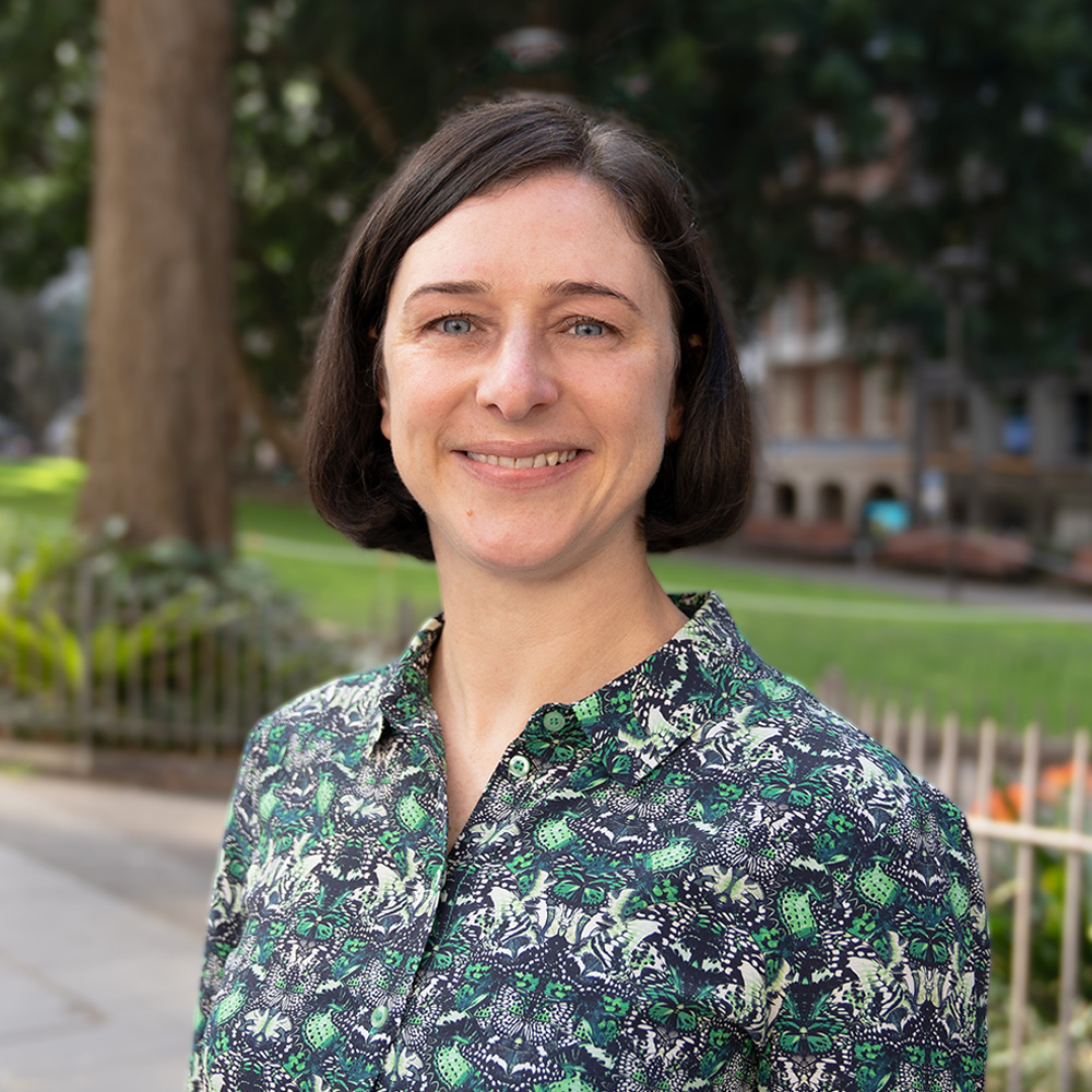Simone Blakeman - WEB